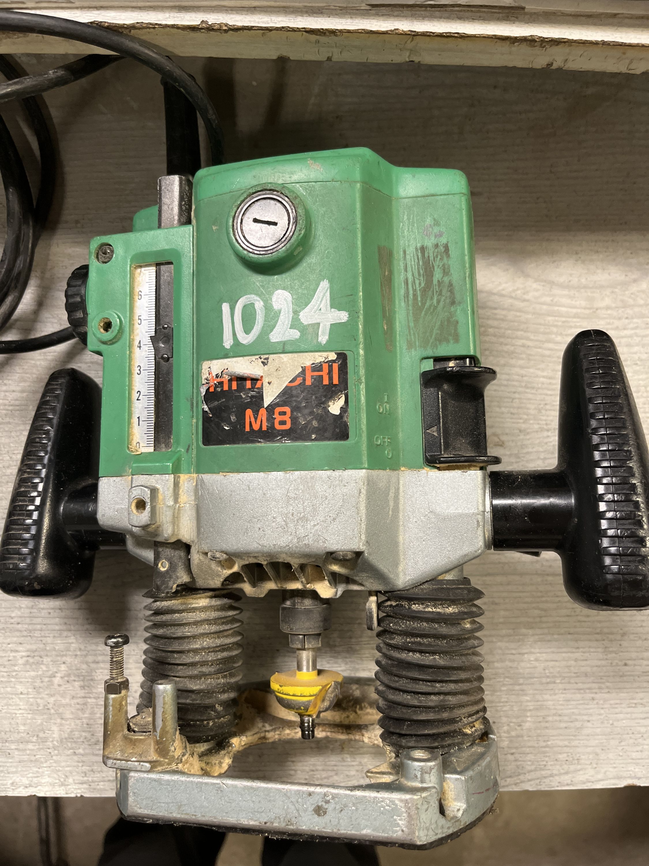 Hitachi M8 Felsőmaró - 1024BER termék fő termékképe