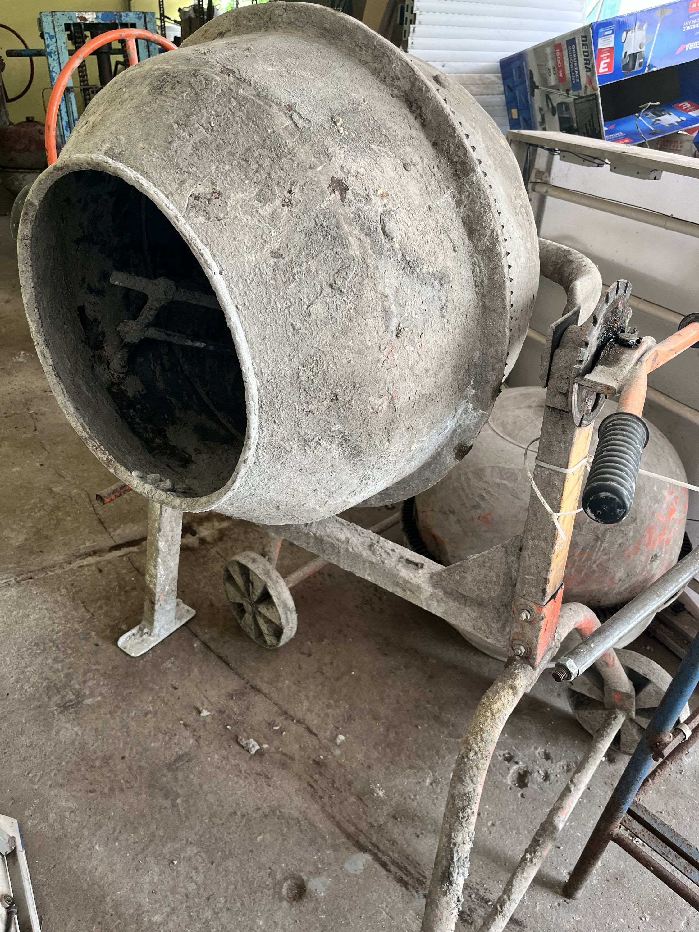 Betonkeverő - 4009BER termék fő termékképe