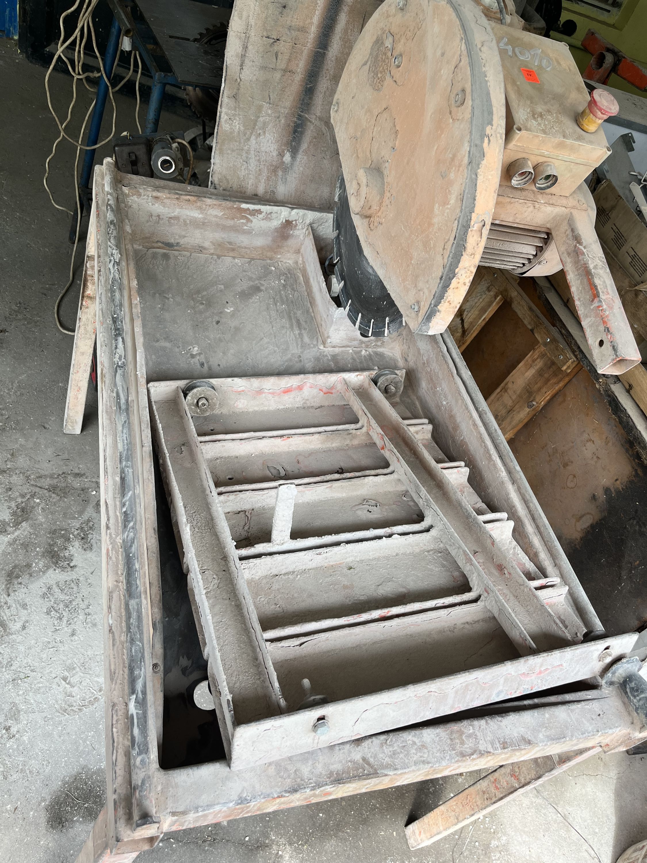 Téglavágó - 4010BER termék fő termékképe